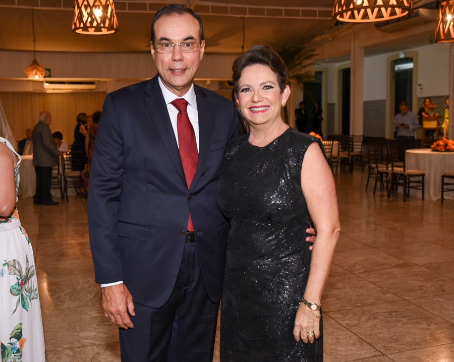    José Antônio Rodrigues Alves e Cristina Alves                         
